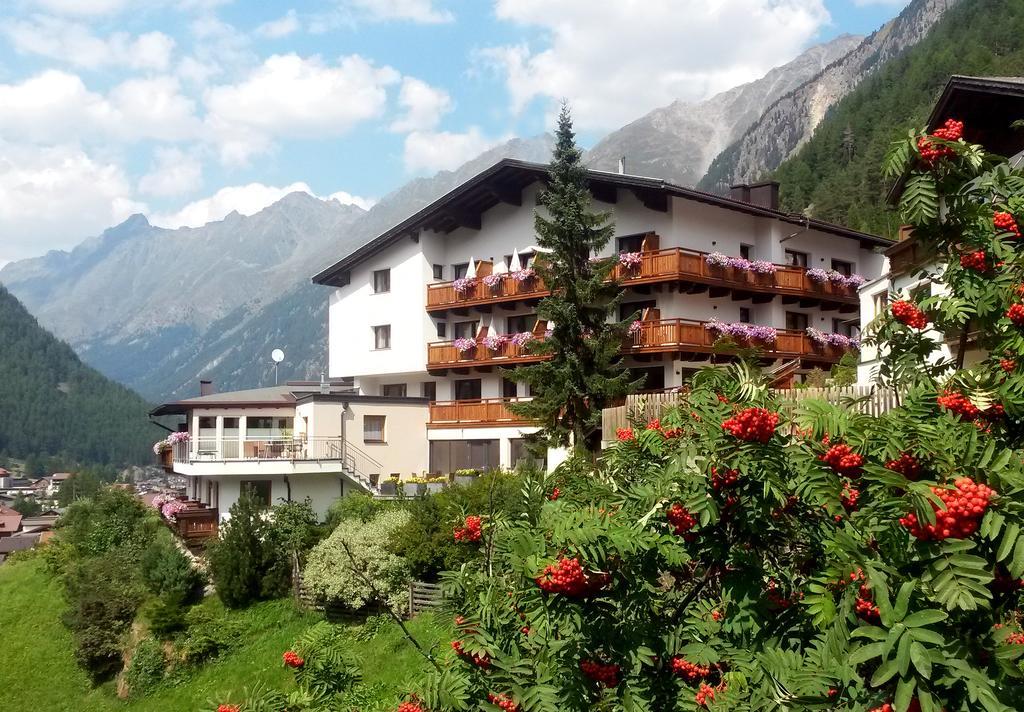 Hotel Garni Fiegl Apart Зёльден Экстерьер фото