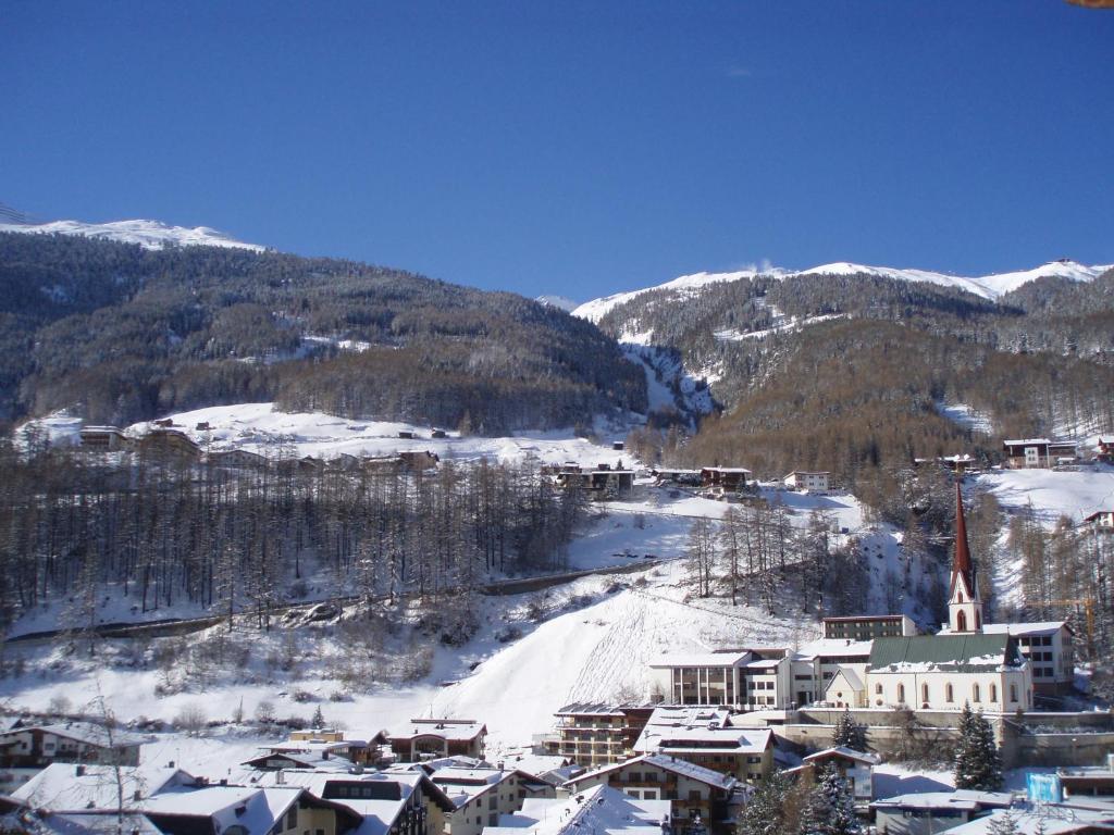 Hotel Garni Fiegl Apart Зёльден Экстерьер фото