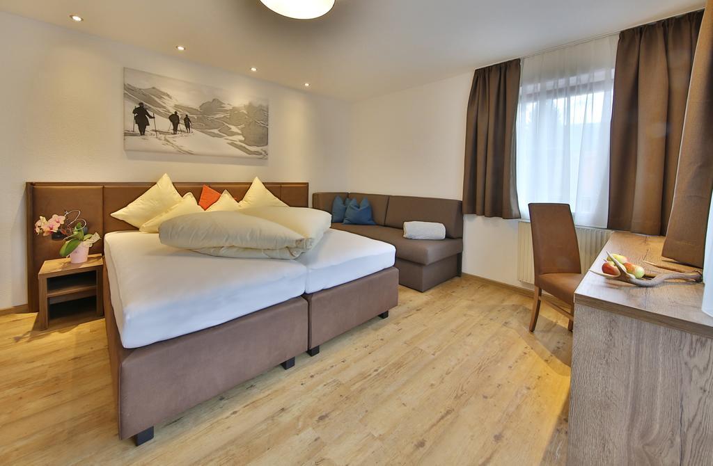 Hotel Garni Fiegl Apart Зёльден Экстерьер фото