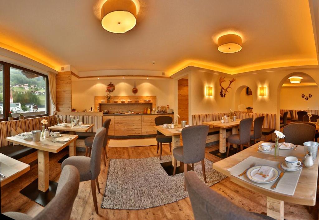 Hotel Garni Fiegl Apart Зёльден Экстерьер фото