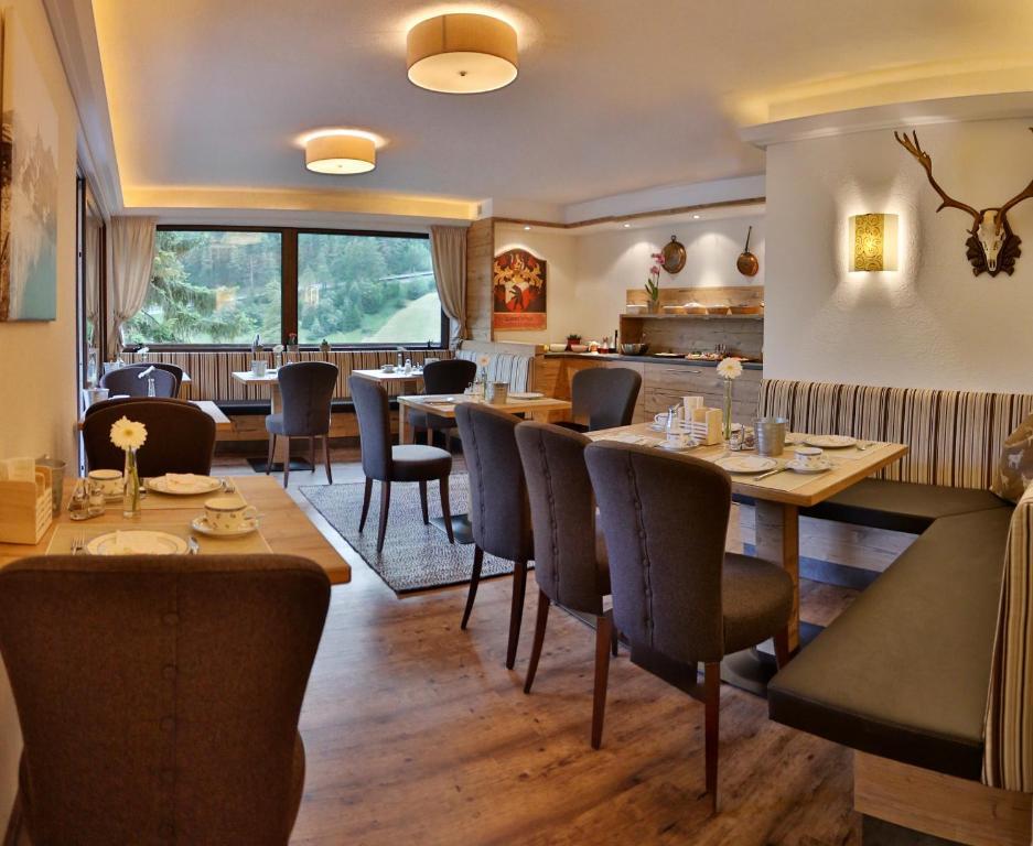 Hotel Garni Fiegl Apart Зёльден Экстерьер фото