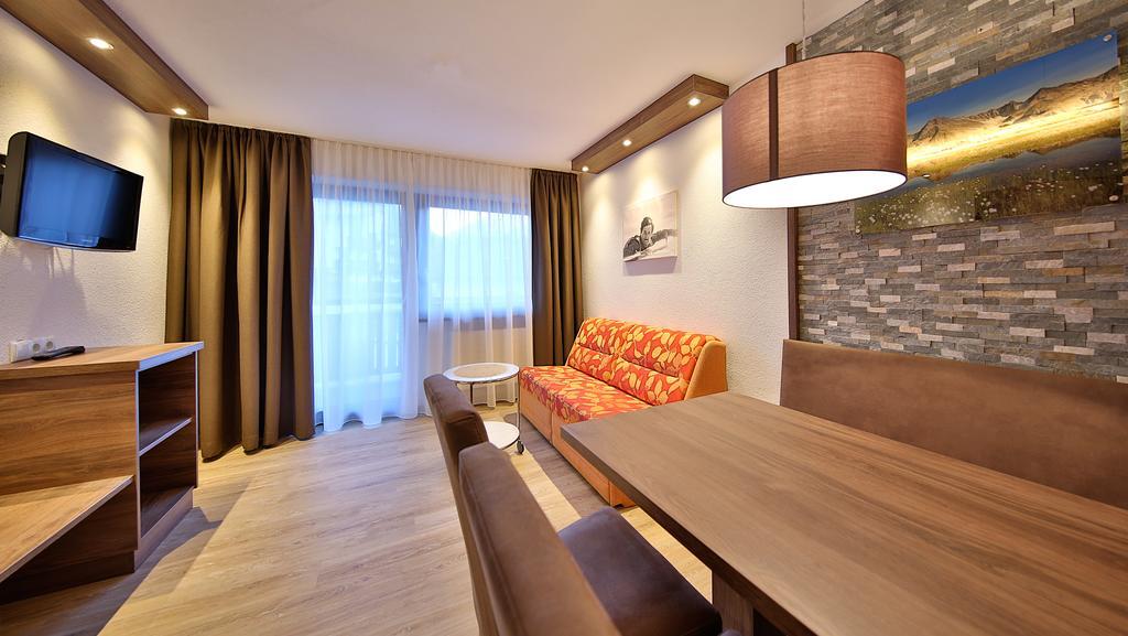 Hotel Garni Fiegl Apart Зёльден Экстерьер фото
