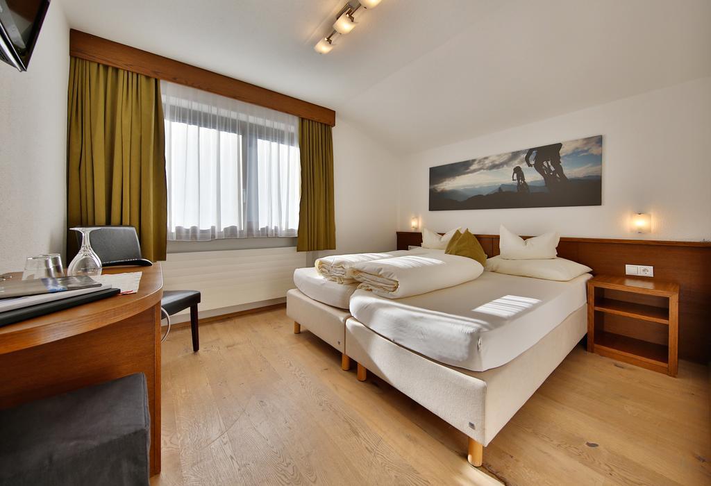 Hotel Garni Fiegl Apart Зёльден Экстерьер фото