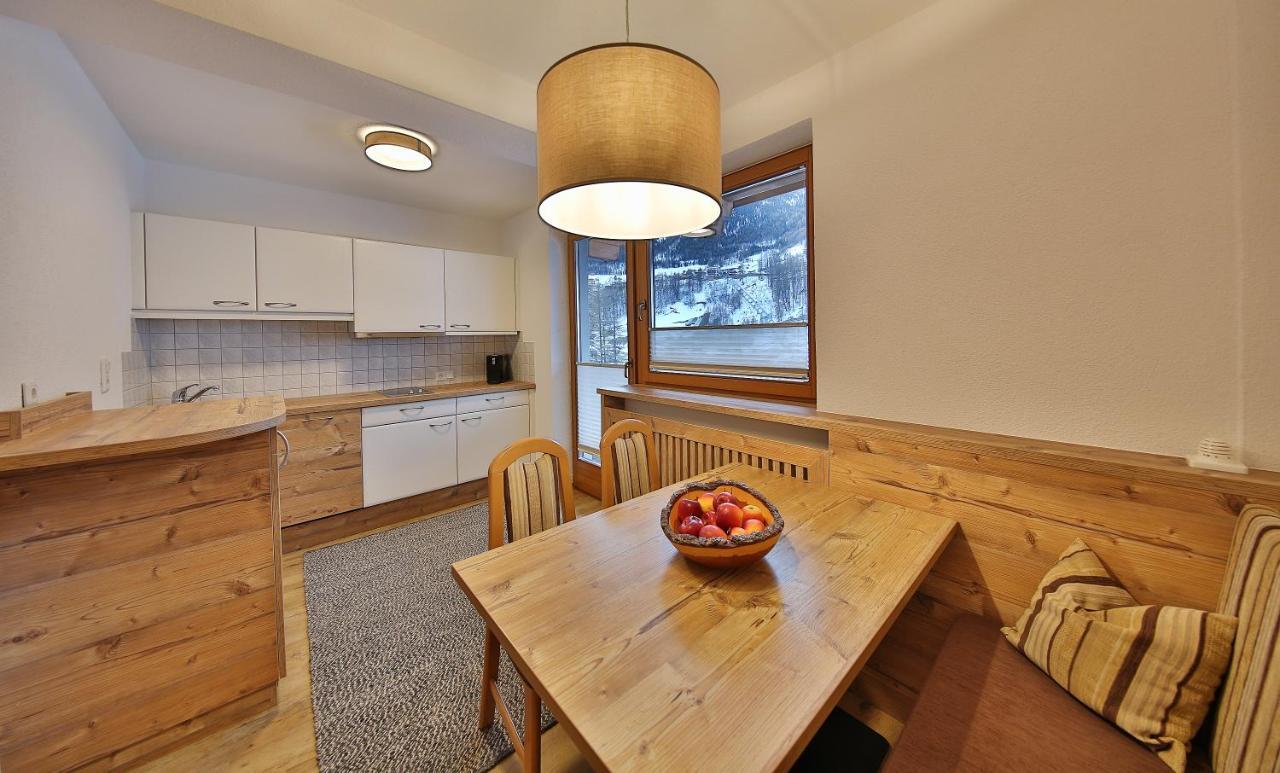 Hotel Garni Fiegl Apart Зёльден Экстерьер фото