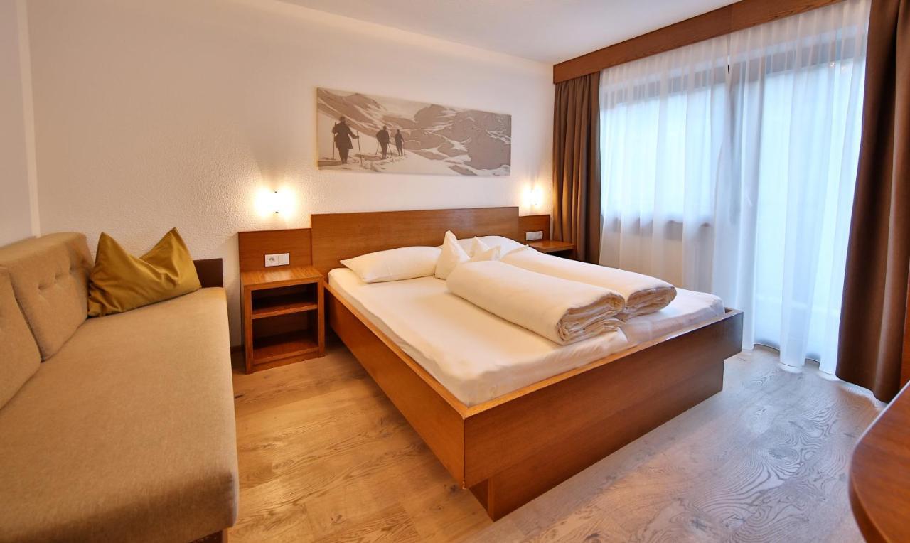 Hotel Garni Fiegl Apart Зёльден Экстерьер фото