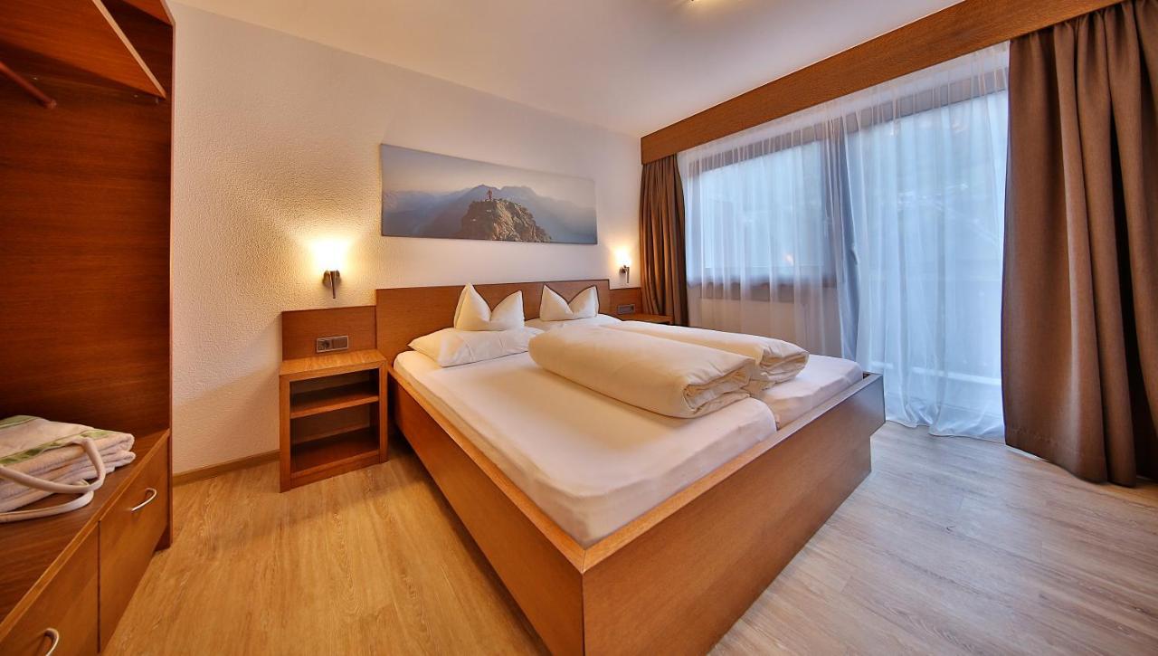 Hotel Garni Fiegl Apart Зёльден Экстерьер фото